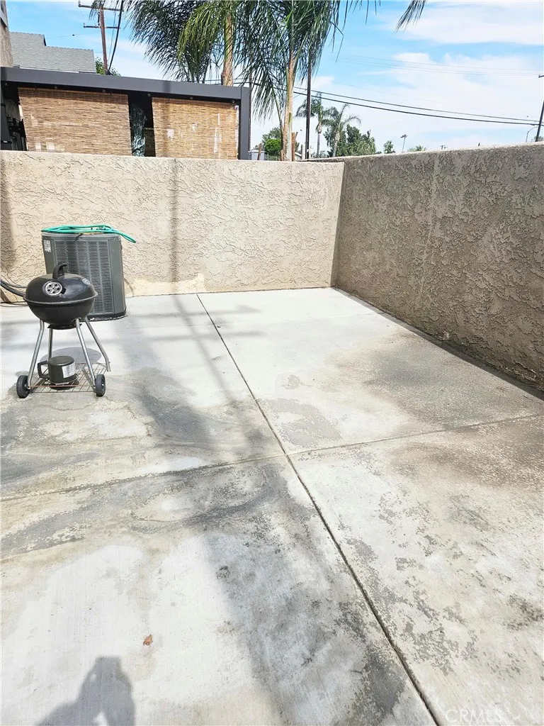 675 N Lark Ellen Avenue, Covina, California 91722 home-pic-16